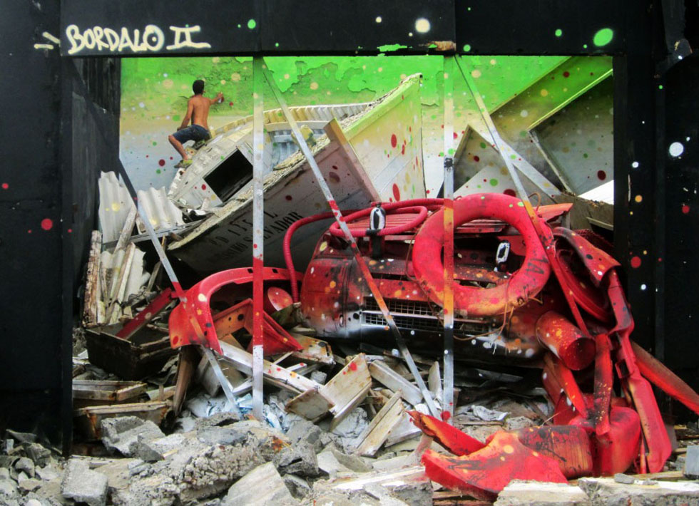 crab street art artur bordalo