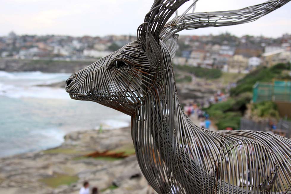 14 wire sculpture byeong