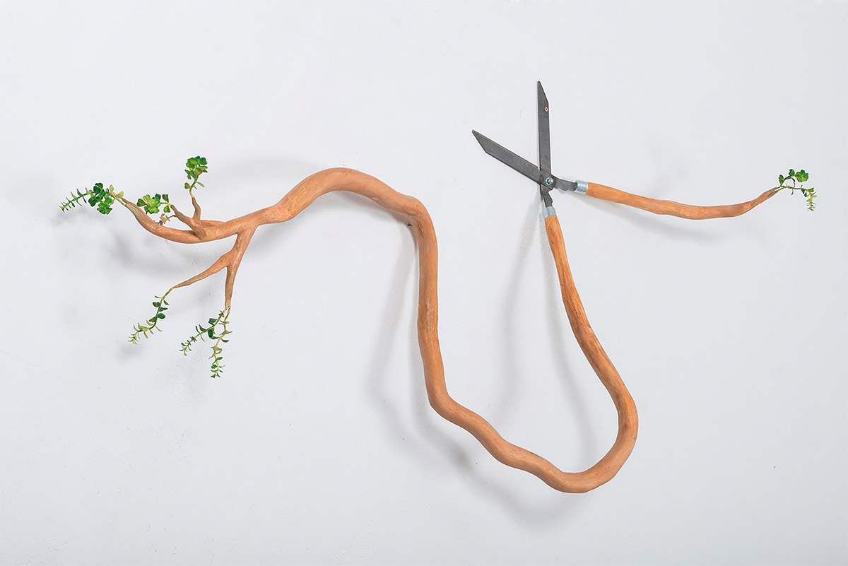 funny wood sculpture by scissor camille kachani