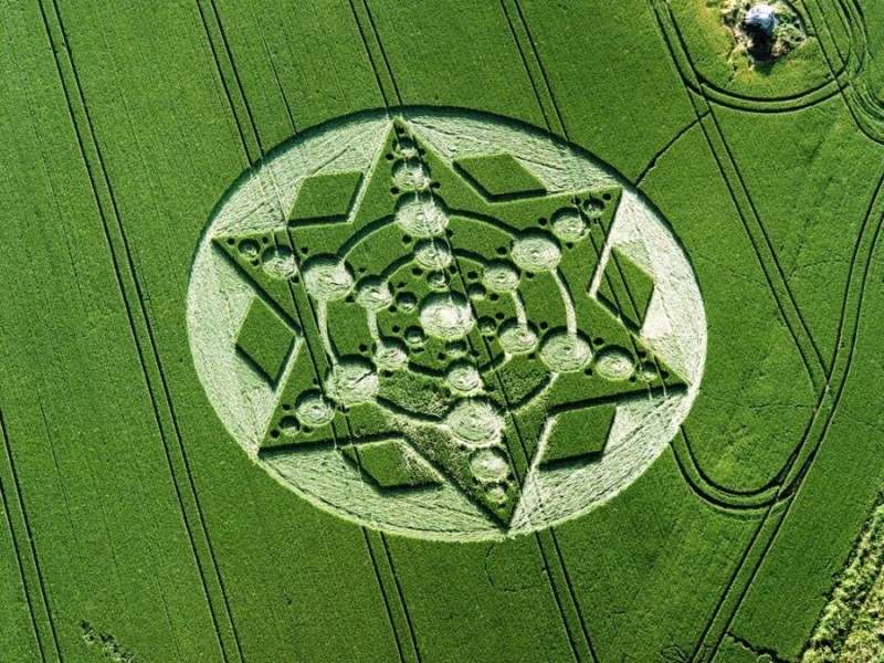 2 crop circles design