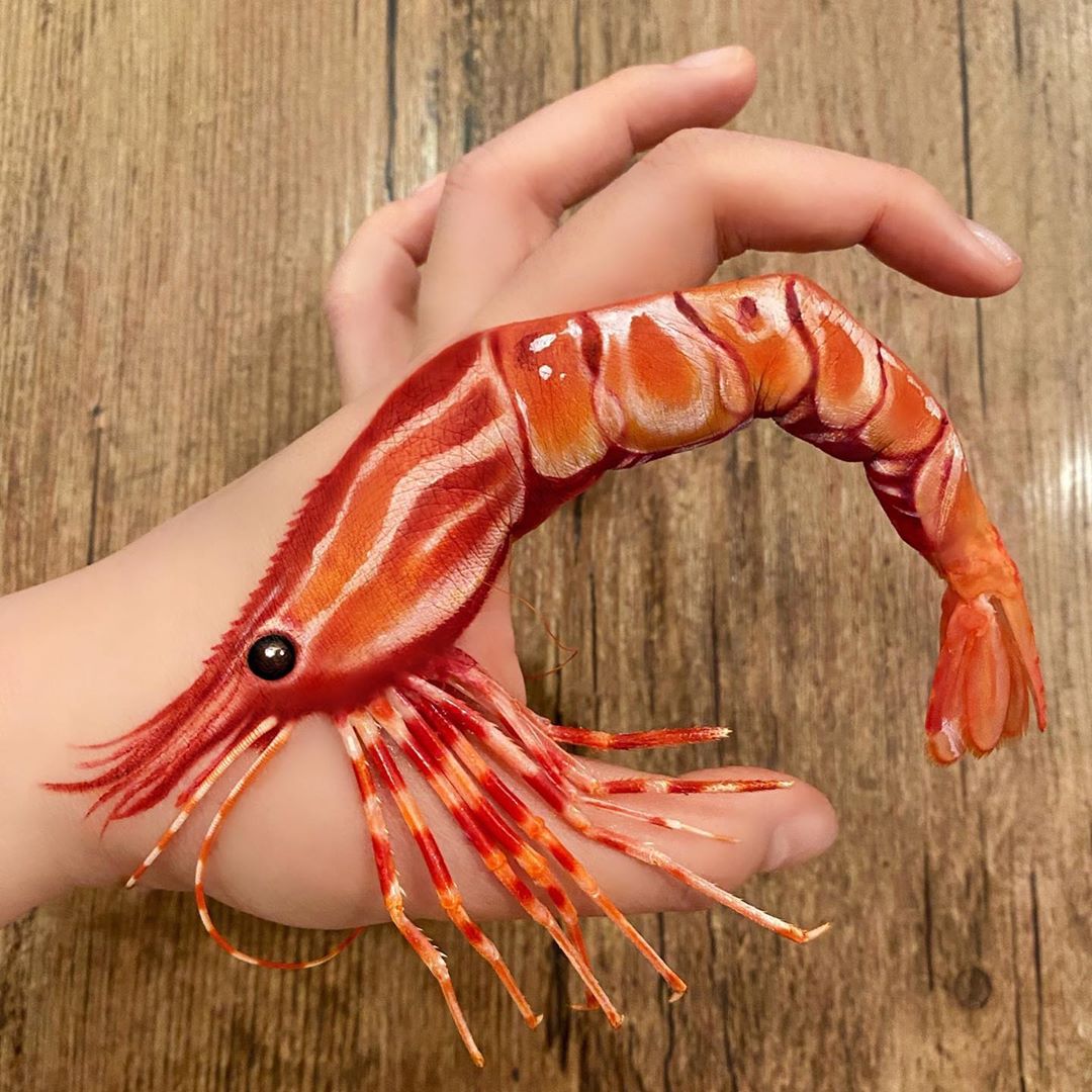 body painting art finger prawn by mimi choi