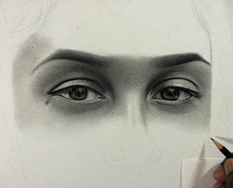 woman eyes pencil drawing