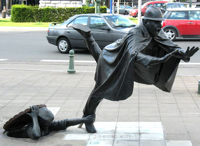 creative sculptures men fell