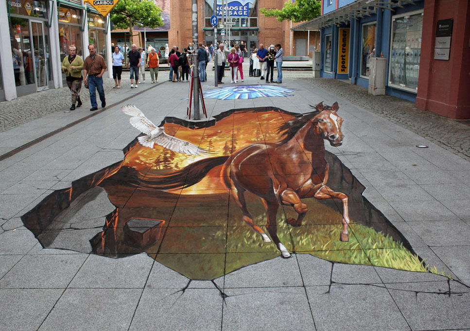 horse street art by nikolaj