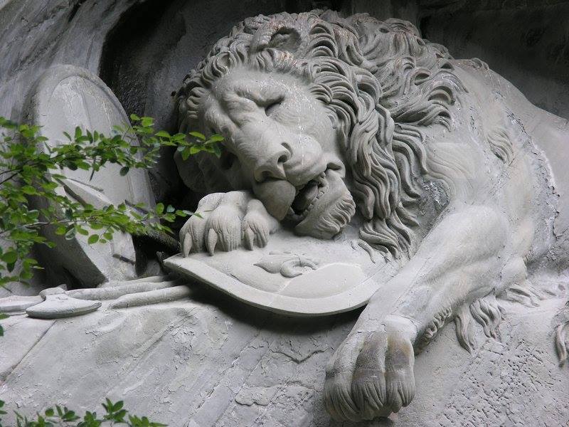 lion sculpture by lucerna