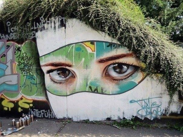 6 woman creative street art work